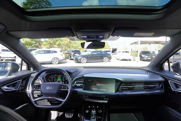 AUDI Q4 e-tron 50 quattro S-LINE!!!