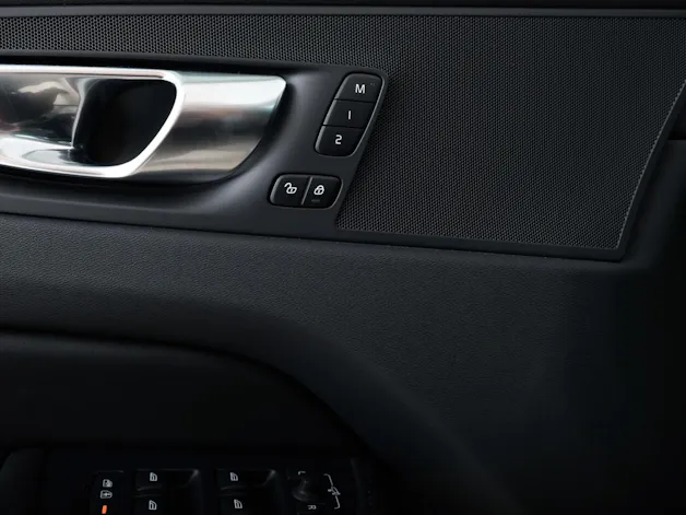 VOLVO XC60 2.0 T6 TE XCENTRIC eAWD