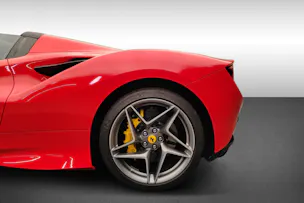 FERRARI F8 Spider