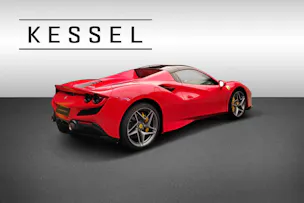 FERRARI F8 Spider