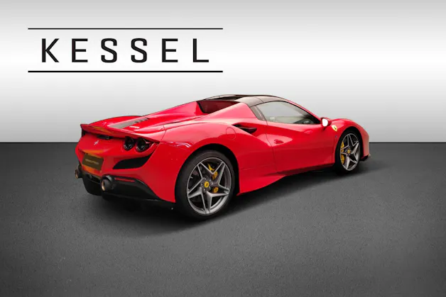 FERRARI F8 Spider