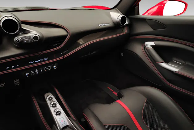 FERRARI F8 Spider