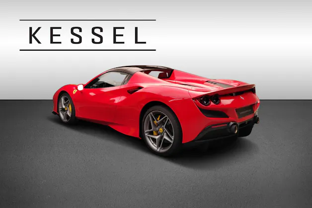 FERRARI F8 Spider