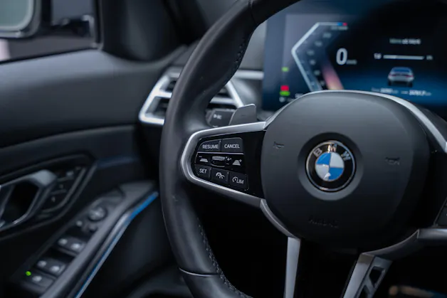 BMW 320d xDrive SAG M Sport / 360°Kamera / HeadUp / el.Sitze
