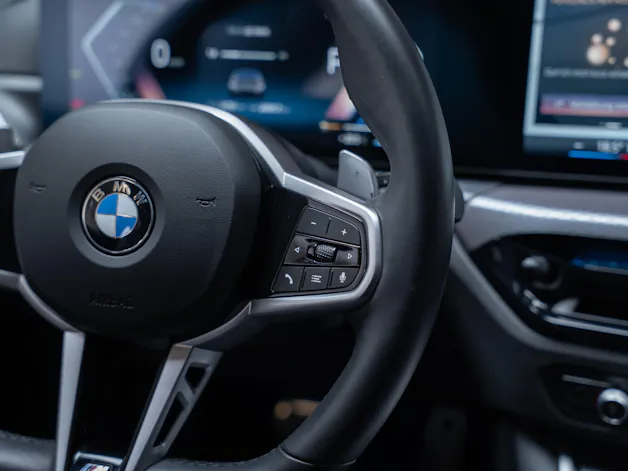 BMW 320d xDrive SAG M Sport / 360°Kamera / HeadUp / el.Sitze