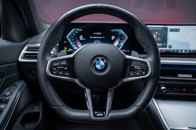 BMW 320d xDrive SAG M Sport / 360°Kamera / HeadUp / el.Sitze