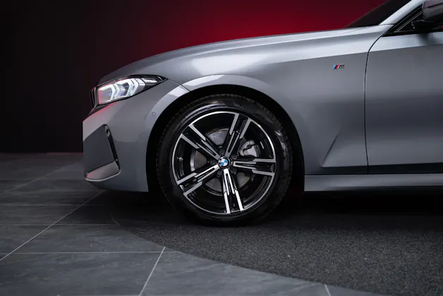 BMW 320d xDrive SAG M Sport / 360°Kamera / HeadUp / el.Sitze