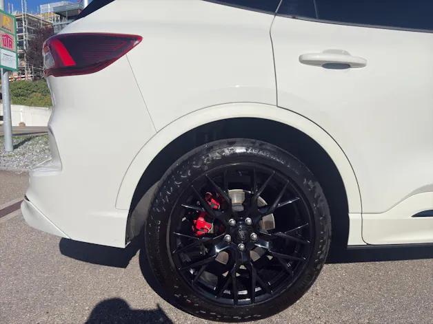 FORD Kuga 2.5 Hybrid Sound Edition 4x4