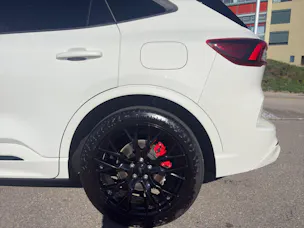 FORD Kuga 2.5 Hybrid Sound Edition 4x4