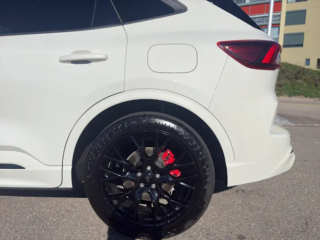 FORD Kuga 2.5 Hybrid Sound Edition 4x4