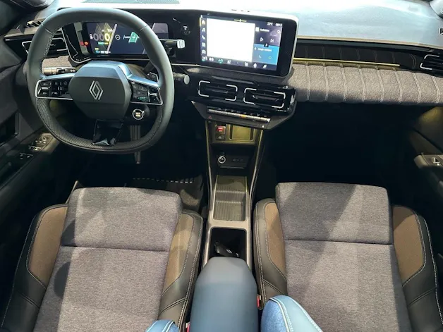 RENAULT R5 E-Tech Comfort Range 52 kWh Techno