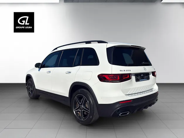 MERCEDES-BENZ GLB 250 AMG Line 4 MATIC