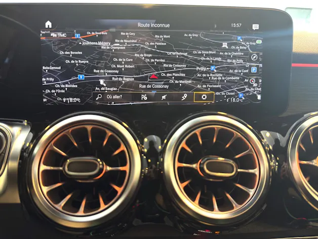 MERCEDES-BENZ GLB 250 AMG Line 4 MATIC 8G-Tronic