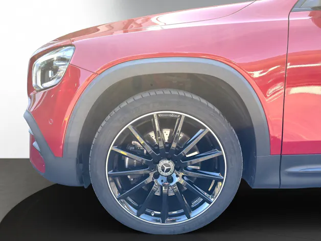 MERCEDES-BENZ GLB 250 AMG Line 4 MATIC 8G-Tronic