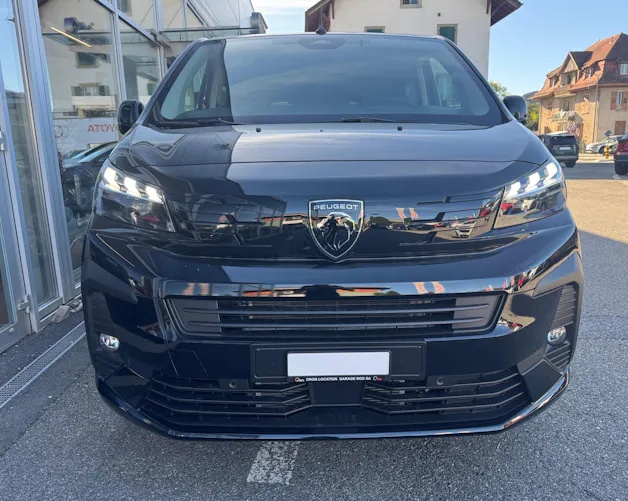 PEUGEOT Traveller 2.2 BlueHDi Business Long EAT8