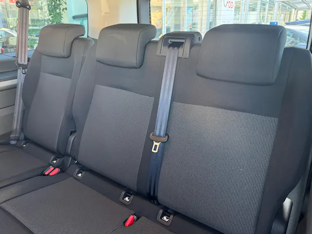 PEUGEOT Traveller 2.2 BlueHDi Business Long EAT8