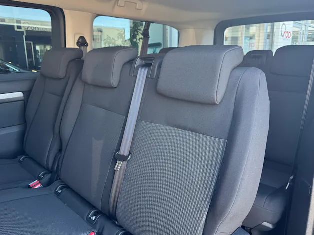 PEUGEOT Traveller 2.2 BlueHDi Business Long EAT8