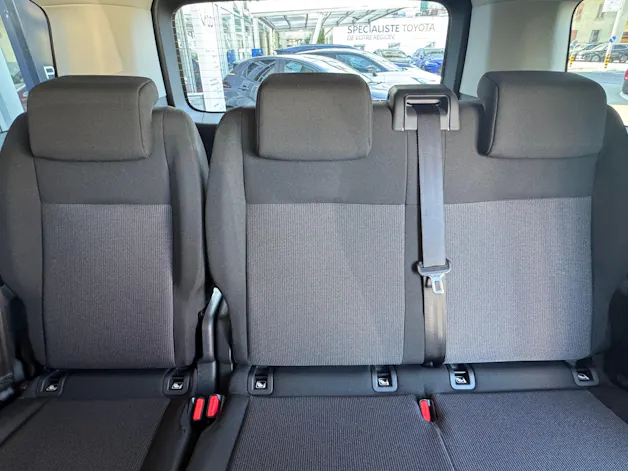PEUGEOT Traveller 2.2 BlueHDi Business Long EAT8