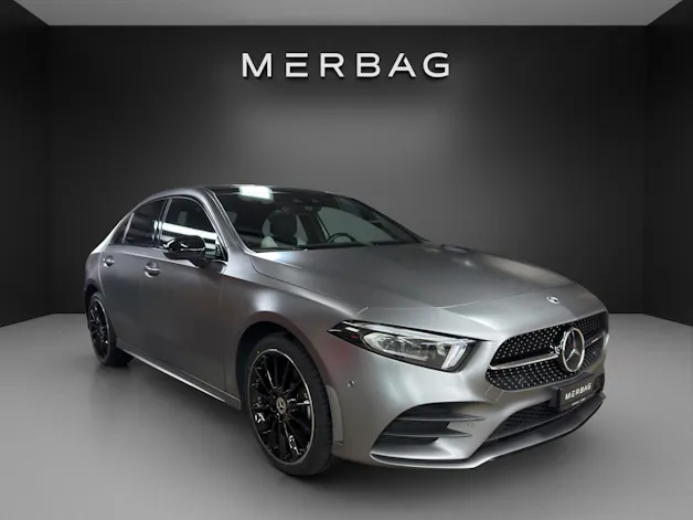 MERCEDES-BENZ A 250e AMG Line