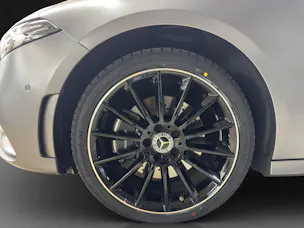 MERCEDES-BENZ A 250e AMG Line