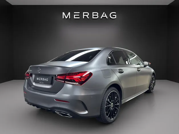 MERCEDES-BENZ A 250e AMG Line