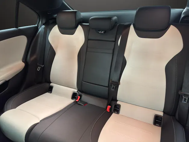 MERCEDES-BENZ A 250e AMG Line