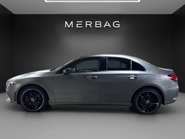 MERCEDES-BENZ A 250e AMG Line