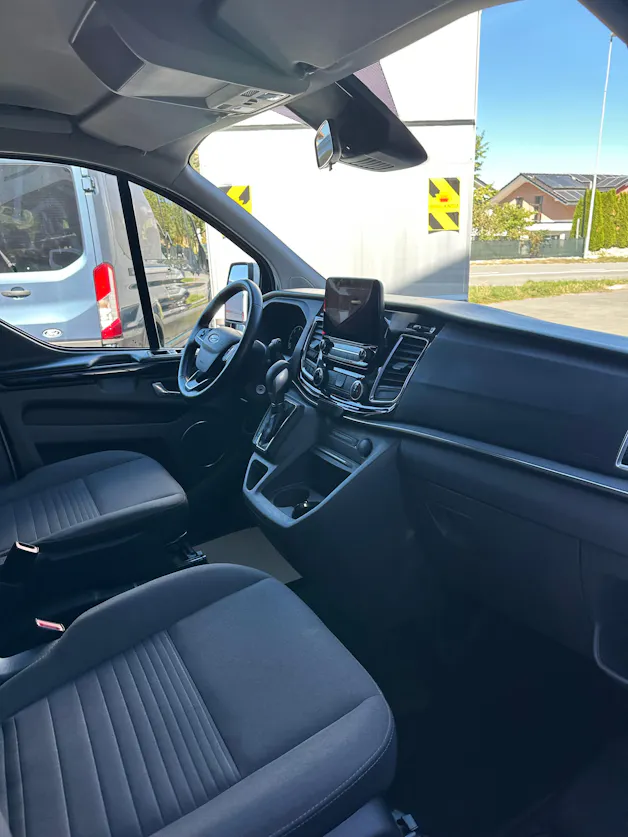 FORD Tourneo Custom 320 L1 2.0 TDCi 130 Titanium