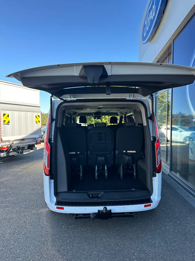 FORD Tourneo Custom 320 L1 2.0 TDCi 130 Titanium