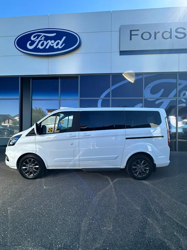FORD Tourneo Custom 320 L1 2.0 TDCi 130 Titanium