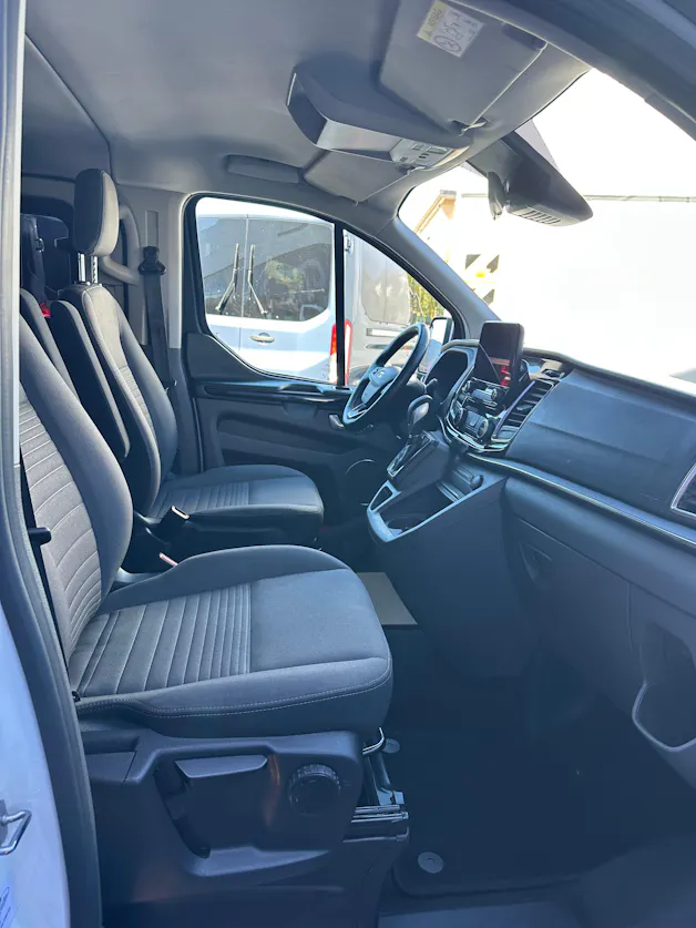 FORD Tourneo Custom 320 L1 2.0 TDCi 130 Titanium
