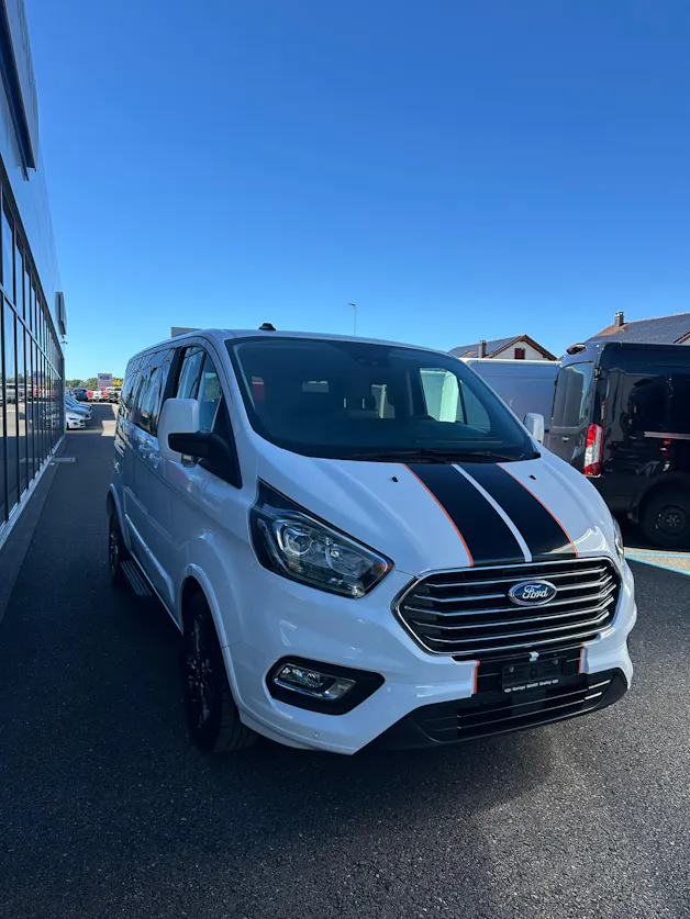 FORD Tourneo Custom 320 L1 2.0 TDCi 130 Titanium