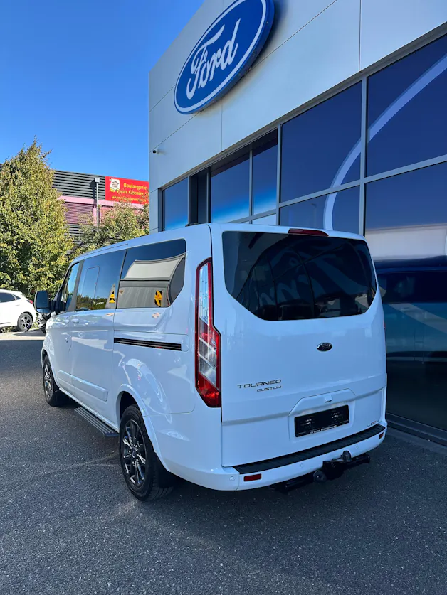 FORD Tourneo Custom 320 L1 2.0 TDCi 130 Titanium