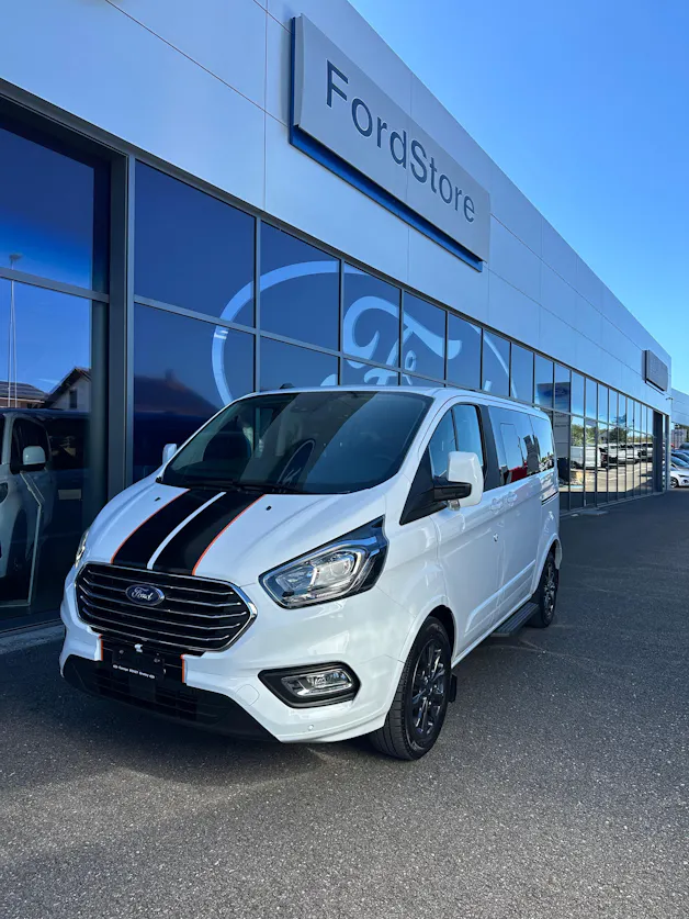 FORD Tourneo Custom 320 L1 2.0 TDCi 130 Titanium