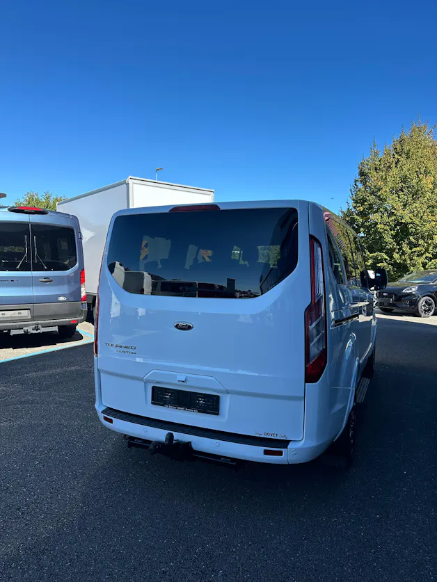 FORD Tourneo Custom 320 L1 2.0 TDCi 130 Titanium