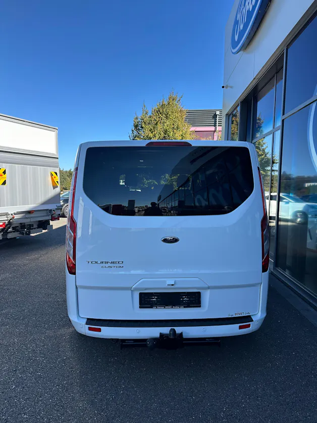 FORD Tourneo Custom 320 L1 2.0 TDCi 130 Titanium
