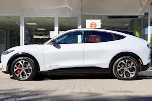 FORD Mustang MACH-E Premium AWD 88 kWh