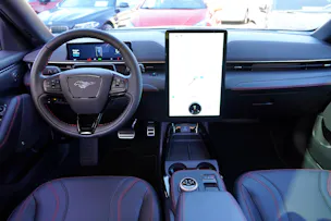 FORD Mustang MACH-E Premium AWD 88 kWh