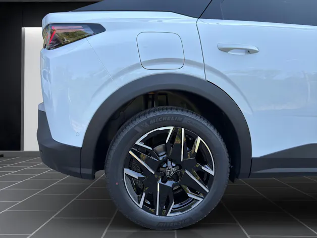 PEUGEOT 3008 NEW 145 e-DCS GT