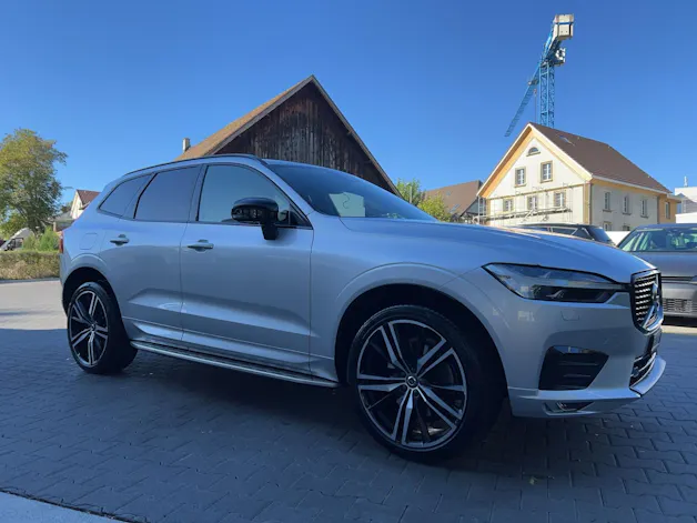 VOLVO XC60 B6 Benzin Mild Hybrid AWD R-Design Geartronic