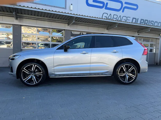 VOLVO XC60 B6 Benzin Mild Hybrid AWD R-Design Geartronic