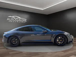 PORSCHE Taycan GTS | CH Swiss | Carbon | LED-Matrix | InnoDrive | 21" | 5 Sitzer | Panorama | PORSCHE GARANTIE |