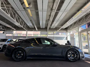 PORSCHE Taycan GTS | CH Swiss | Carbon | LED-Matrix | InnoDrive | 21" | 5 Sitzer | Panorama | PORSCHE GARANTIE |