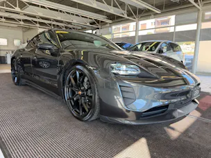 PORSCHE Taycan GTS | CH Swiss | Carbon | LED-Matrix | InnoDrive | 21" | 5 Sitzer | Panorama | PORSCHE GARANTIE |