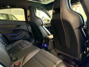 PORSCHE Taycan GTS | CH Swiss | Carbon | LED-Matrix | InnoDrive | 21" | 5 Sitzer | Panorama | PORSCHE GARANTIE |