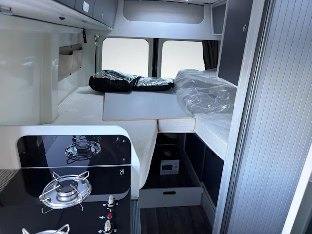 RENAULT Ahron VAN 620