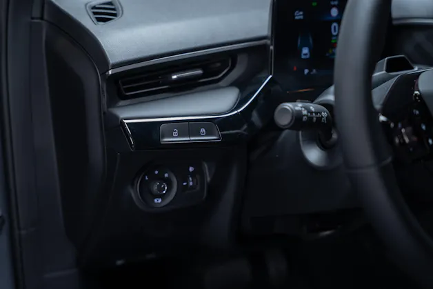 MG 3 1.5 Hybrid Luxury / 360°Kamera / Sitzheizung / Teilleder