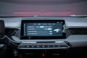 MG 3 1.5 Hybrid Luxury / 360°Kamera / Sitzheizung / Teilleder