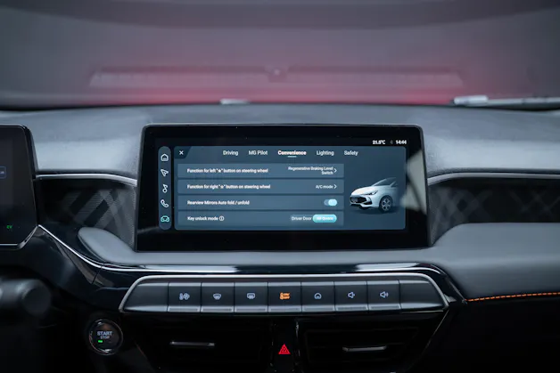 MG 3 1.5 Hybrid Luxury / 360°Kamera / Sitzheizung / Teilleder