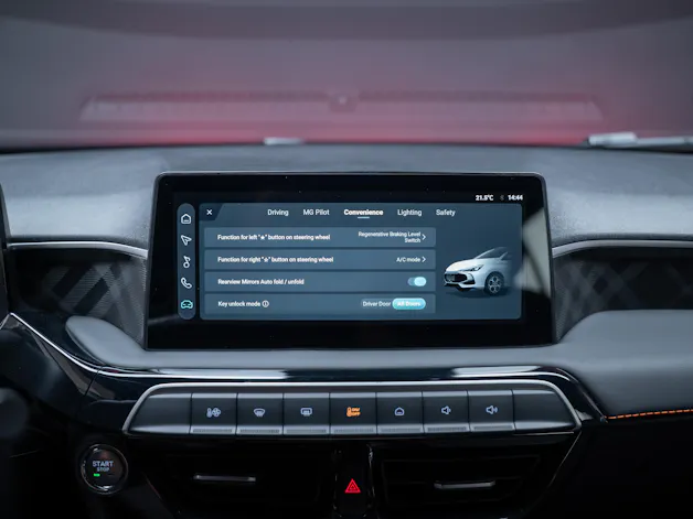 MG 3 1.5 Hybrid Luxury / 360°Kamera / Sitzheizung / Teilleder